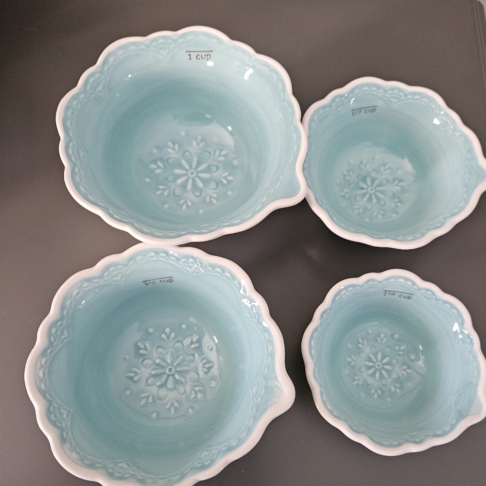 EUC~Pier 1 Teal and White Ceramic  Nesting Measuring Cups/ Bowls. - Picture 2 of 3
